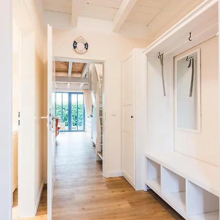 Haus Muschelsucher, Duenenstrasse 44, App 2 Zingst
